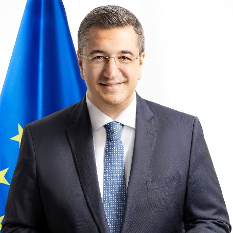 Apostolos Tzitzikostas